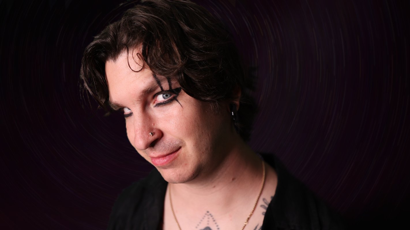 XAØS portrait